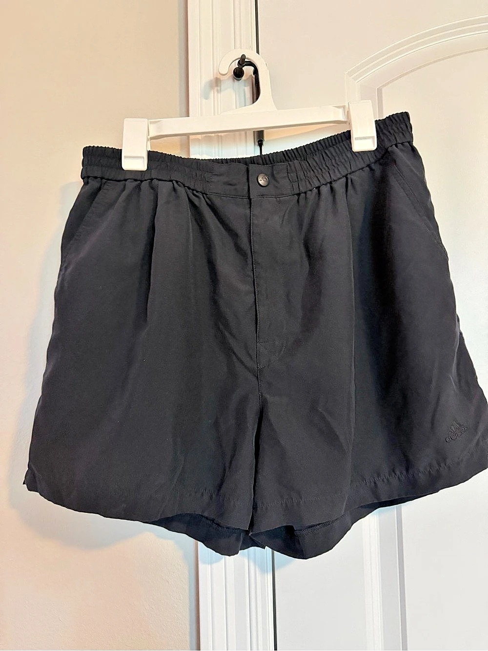 Vintage 2002 Adidas Black Elastic Waist Button Front Athletic Shorts - Size XL